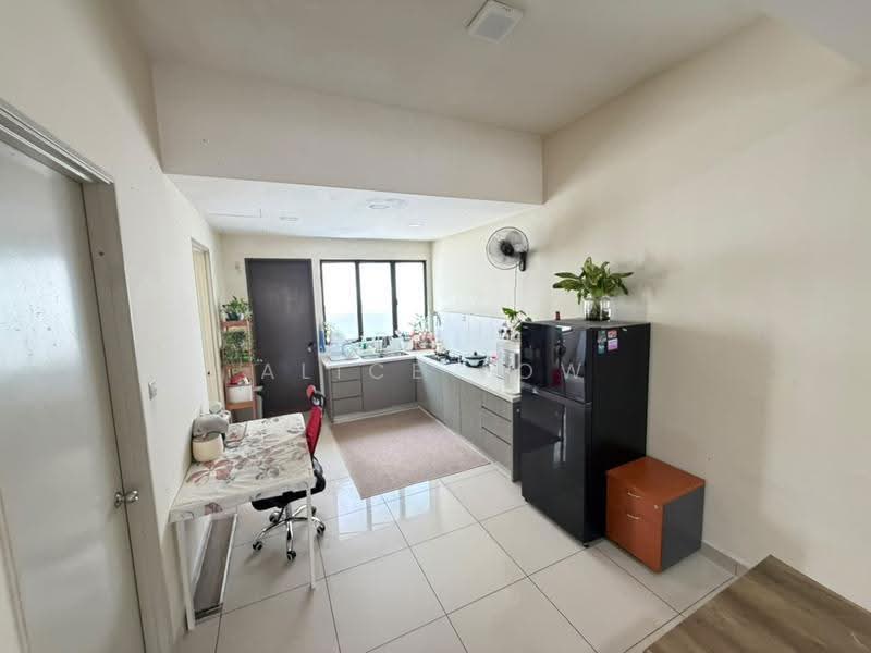 3-storey Terraced House for Sale in Rawang (Selangor) - Alice Low - Kitchen - PropertyGuru.com.my