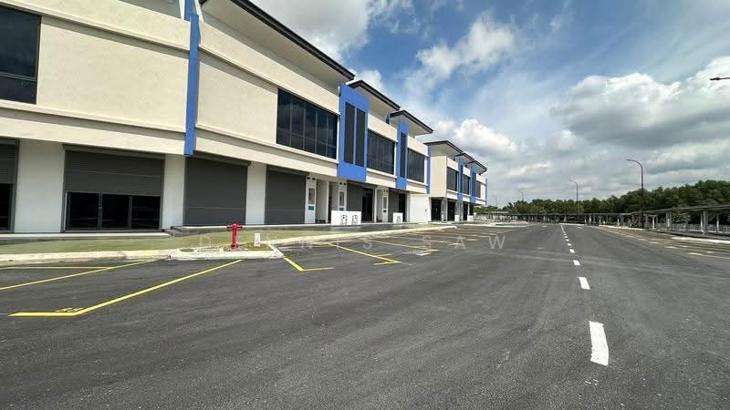 Shop for Rent in Alam Impian (Shah Alam) - Dennis Saw - Exterior - PropertyGuru.com.my