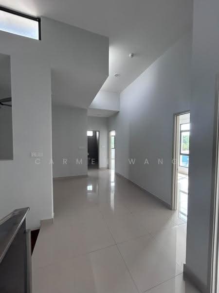 Semi-Detached House for Sale in Puchong (Selangor) - Carmen Wang - Corridor - PropertyGuru.com.my