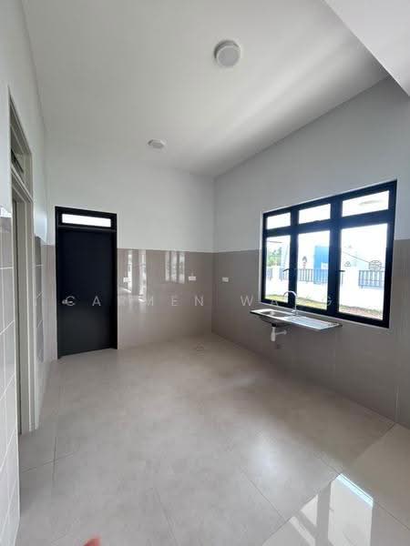 Semi-Detached House for Sale in Puchong (Selangor) - Carmen Wang - Kitchen - PropertyGuru.com.my