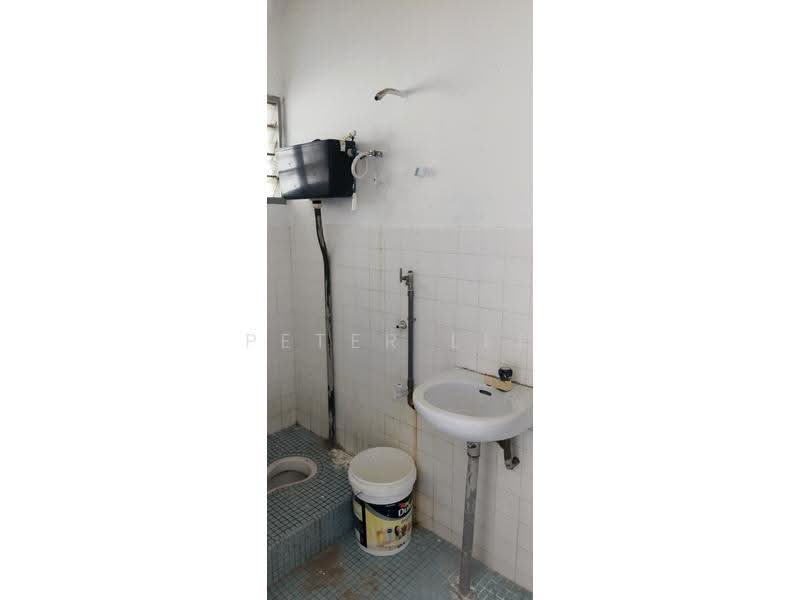 2-storey Terraced House for Sale in Taman Laksamana Cheng Ho (Melaka City) - Peter Lee - Bathroom - PropertyGuru.com.my