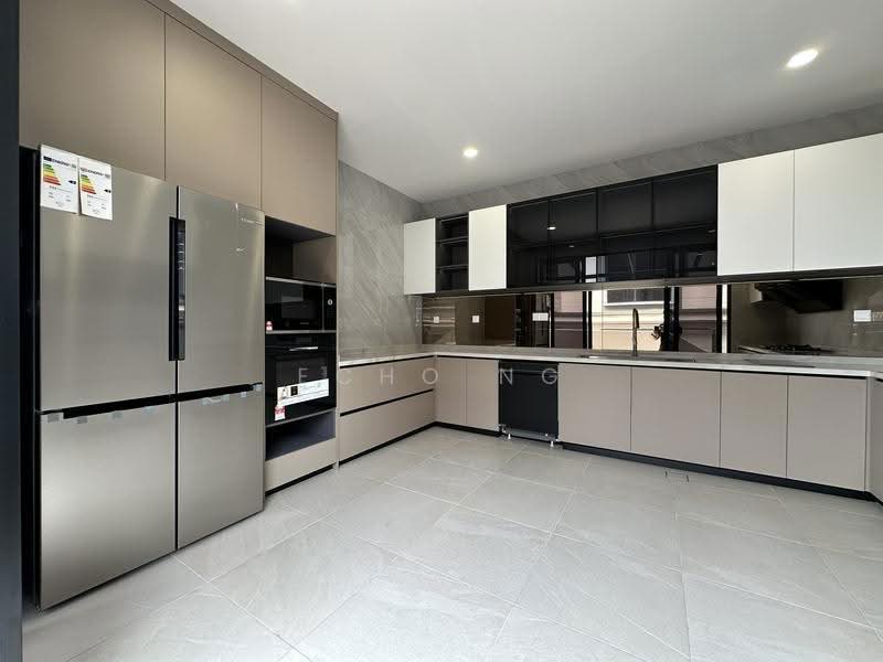Bungalow House for Sale in Taman Tunku (Bukit Tunku (Kenny Hills)) - Echo Ng - Kitchen - PropertyGuru.com.my