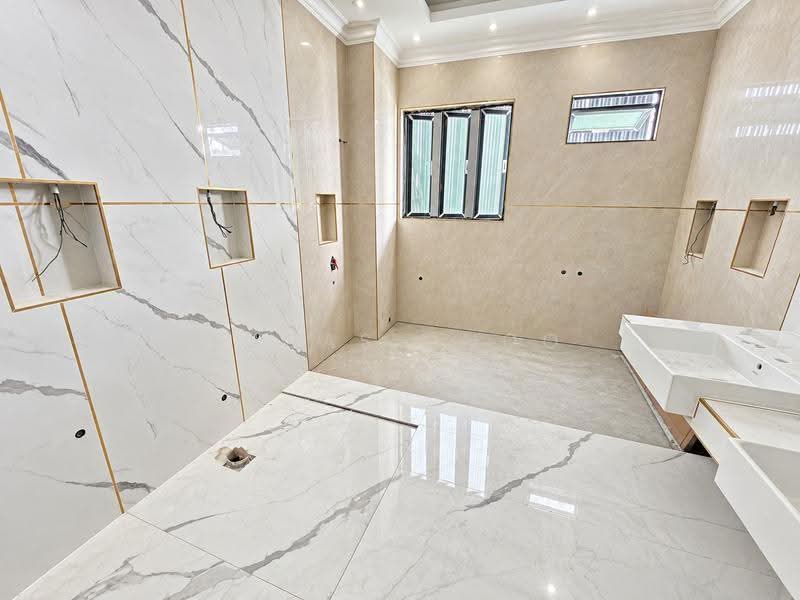 Semi-Detached House for Sale in Ampang Jaya (Ampang) - Lucas Choo - Bathroom - PropertyGuru.com.my