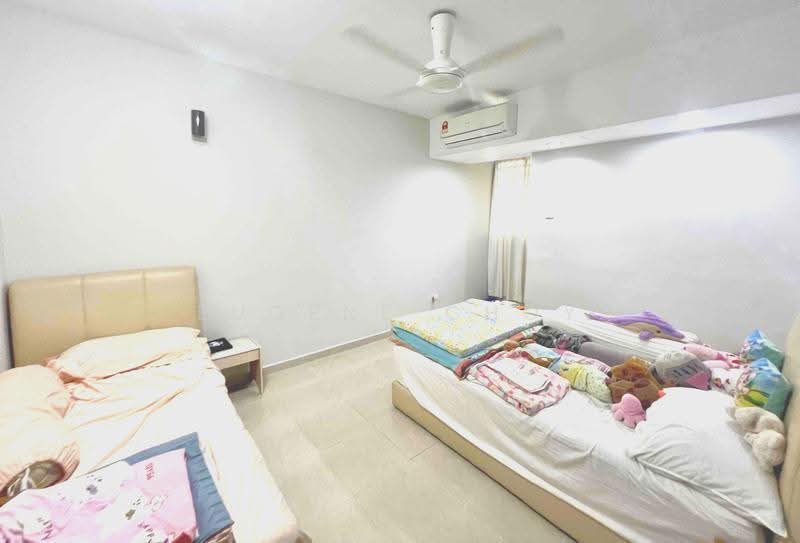Rumah Teres untuk Disewa di Bandar Kinrara Seksyen 5 (Bandar Kinrara) - Eugene Choy - Bedroom - PropertyGuru.com.my