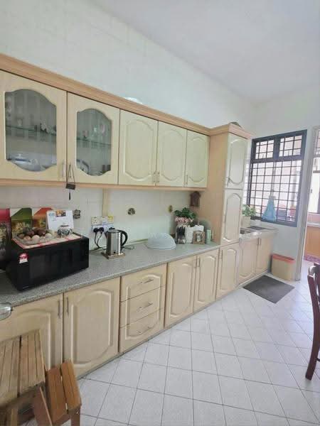 Rumah Teres 2-Tingkat untuk Dijual di Taman Perling (Perling) - Stella Chia - Kitchen - PropertyGuru.com.my