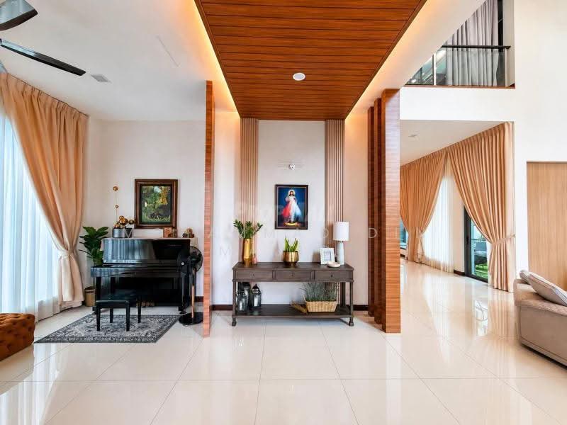 Bungalow House for Sale in Subang Heights (Subang Jaya) - Mohammad Din Majid - PropertyGuru.com.my