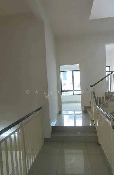 Rumah Teres 2.5-Tingkat untuk Dijual di Setia Alam (Selangor) - Callista Goh - Corridor - PropertyGuru.com.my