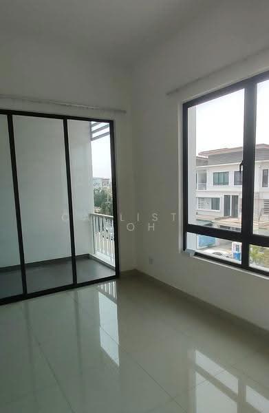 Rumah Teres 2.5-Tingkat untuk Dijual di Setia Alam (Selangor) - Callista Goh - Balcony - PropertyGuru.com.my
