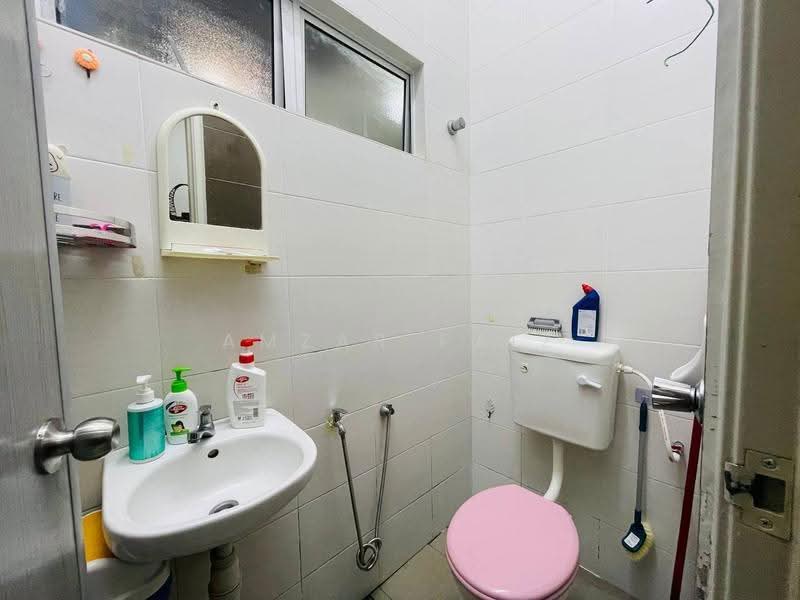 Apartment for Sale at Dahlia Court - Amzar Faiz - PropertyGuru.com.my
