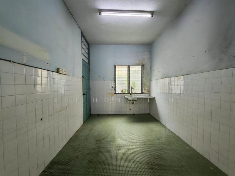 2-storey Terraced House for Sale in Taman Sri Rampai (Wangsa Maju) - Zhi Hong Loh - Kitchen - PropertyGuru.com.my