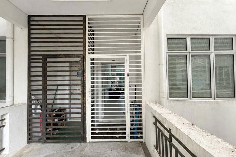 Apartment for Sale at Dahlia Court - Amzar Faiz - PropertyGuru.com.my