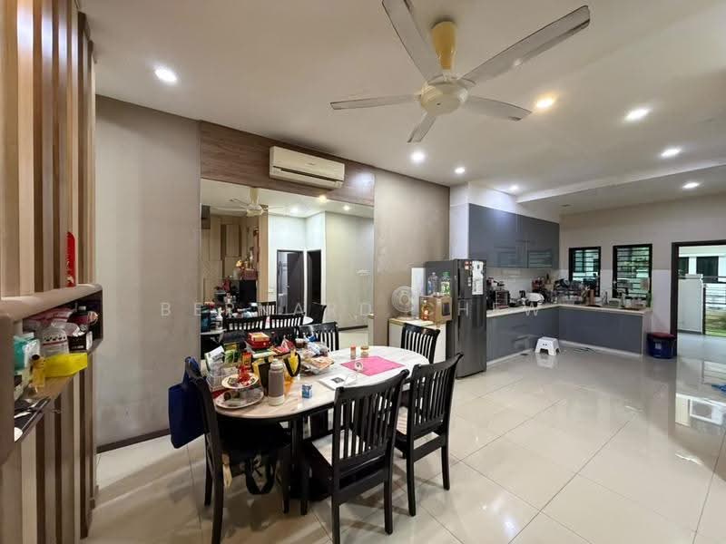 Rumah Teres 3-Tingkat untuk Dijual di Bandar Bayan Bahru (Bayan Lepas) - Bernard Chew - Dining Room - PropertyGuru.com.my