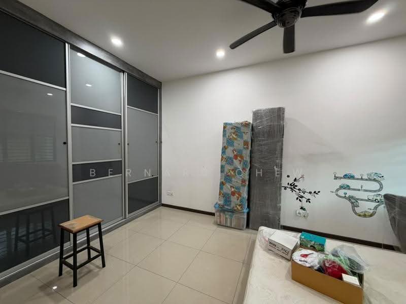 Rumah Teres 3-Tingkat untuk Dijual di Bandar Bayan Bahru (Bayan Lepas) - Bernard Chew - Bedroom - PropertyGuru.com.my