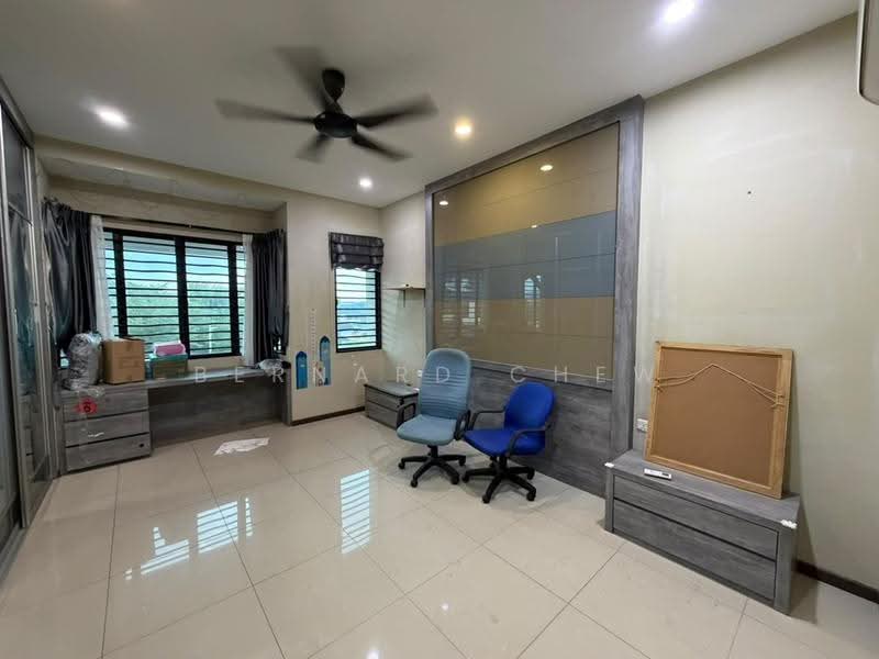 Rumah Teres 3-Tingkat untuk Dijual di Bandar Bayan Bahru (Bayan Lepas) - Bernard Chew - Study - PropertyGuru.com.my