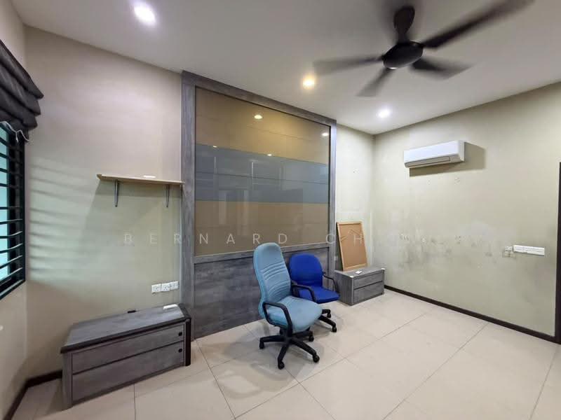 Rumah Teres 3-Tingkat untuk Dijual di Bandar Bayan Bahru (Bayan Lepas) - Bernard Chew - Study - PropertyGuru.com.my