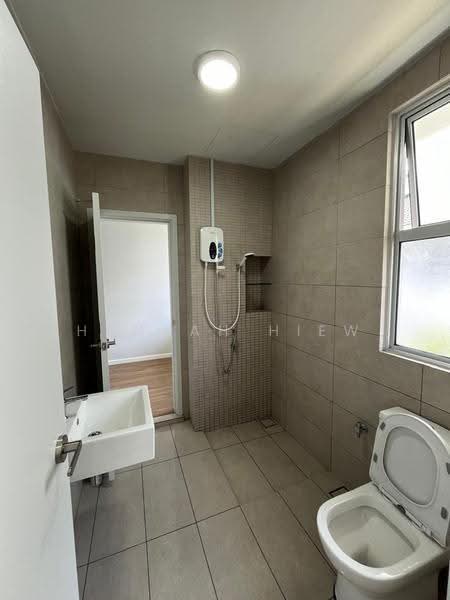 2-storey Terraced House for Sale in Tamansari (Rawang) - Hannah Hiew - Bathroom - PropertyGuru.com.my