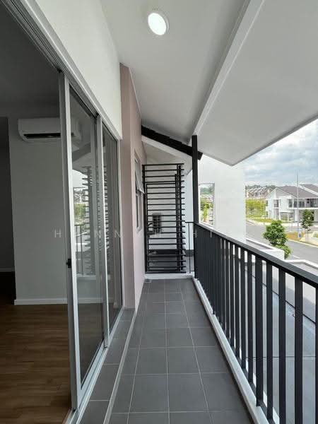 2-storey Terraced House for Sale in Tamansari (Rawang) - Hannah Hiew - Balcony - PropertyGuru.com.my