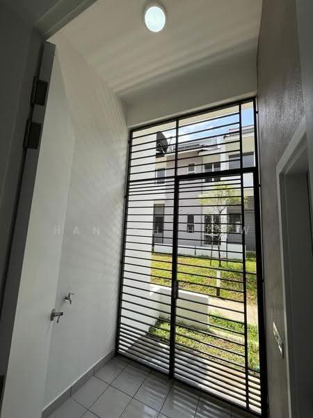 2-storey Terraced House for Sale in Tamansari (Rawang) - Hannah Hiew - Exterior - PropertyGuru.com.my
