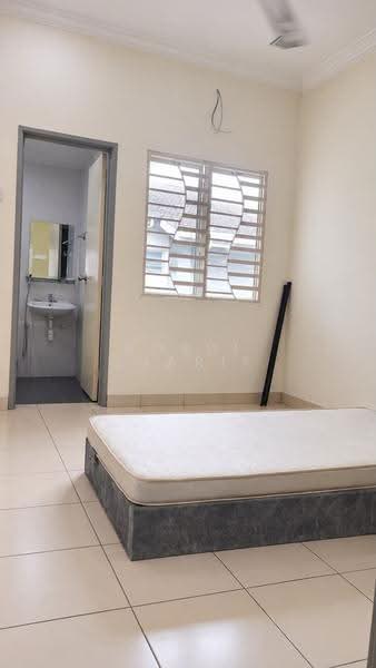 2-storey Terraced House for Sale in Taman Desa Mas (Rawang) - Rosdi Sharif - Bedroom - PropertyGuru.com.my
