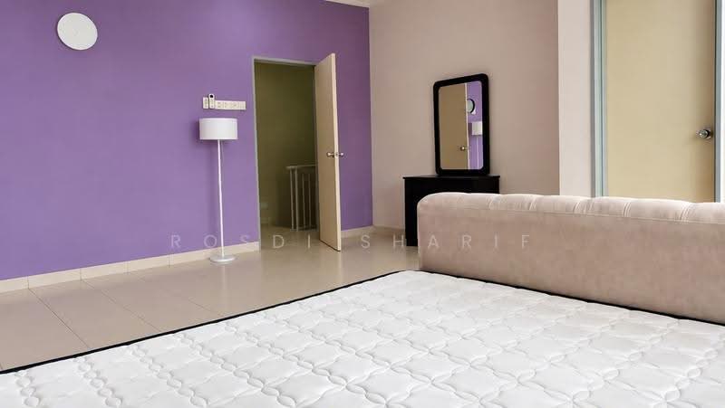 2-storey Terraced House for Sale in Taman Desa Mas (Rawang) - Rosdi Sharif - Bedroom - PropertyGuru.com.my