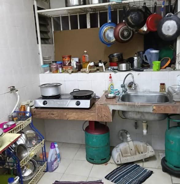 Flat for Sale at Puncak Desa Flat - Jessica Lim - Kitchen - PropertyGuru.com.my