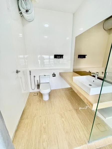 Kondominium untuk Disewa di The Parque Residences - Luwis Ling - Bathroom - PropertyGuru.com.my