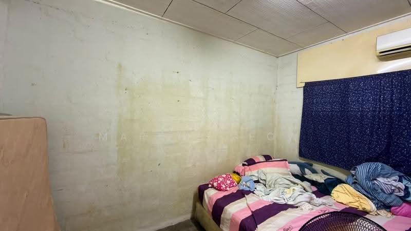 Rumah Teres 1-Tingkat untuk Dijual di Taman Ampangan (Paroi) - Marcus Yeow - Bedroom - PropertyGuru.com.my