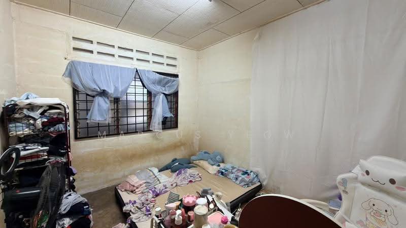 Rumah Teres 1-Tingkat untuk Dijual di Taman Ampangan (Paroi) - Marcus Yeow - Bedroom - PropertyGuru.com.my