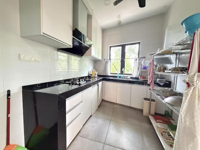 3-storey Terraced House for Sale in Taman Melawati (Ulu Kelang) - Cik Maya Abdul - Kitchen - PropertyGuru.com.my