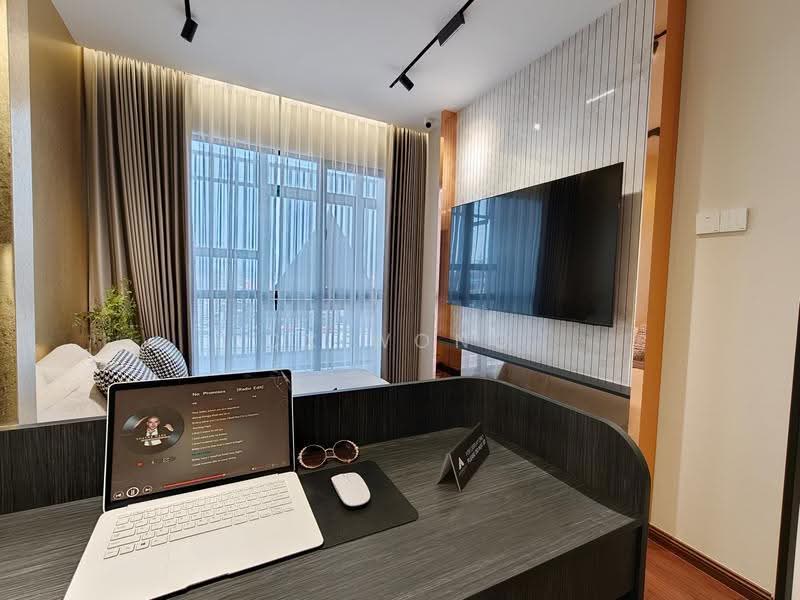 Kediaman Servis untuk Dijual di Residensi Maxim Pelangi (The Address, Johor Bahru) - Cx Wong - Living Room - PropertyGuru.com.my