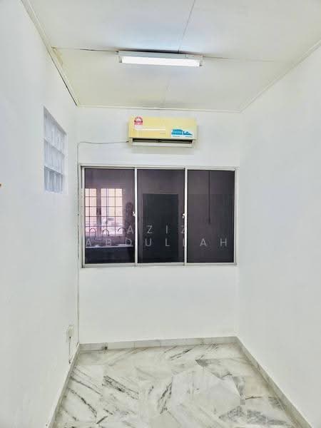2-storey Terraced House for Rent in Usj 20 (Subang Jaya) - Aziz Abdullah - Interior - PropertyGuru.com.my