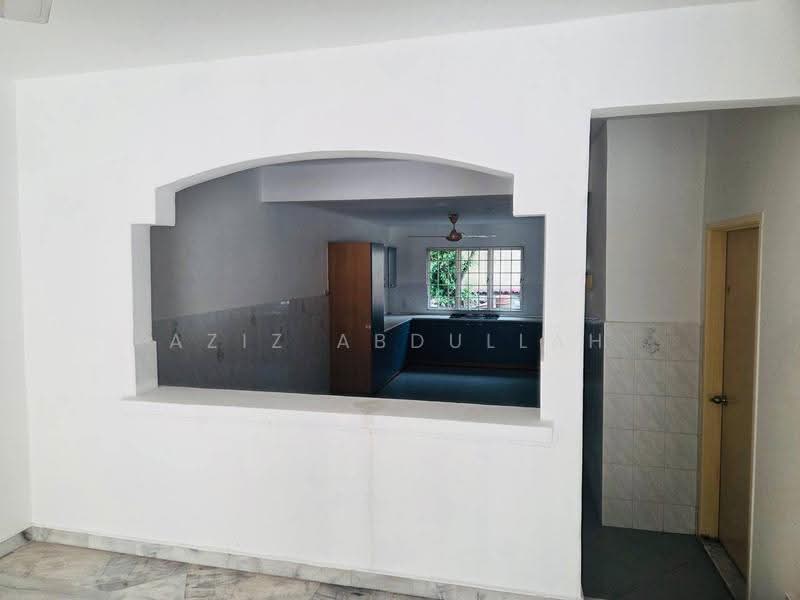 2-storey Terraced House for Rent in Usj 20 (Subang Jaya) - Aziz Abdullah - Kitchen - PropertyGuru.com.my
