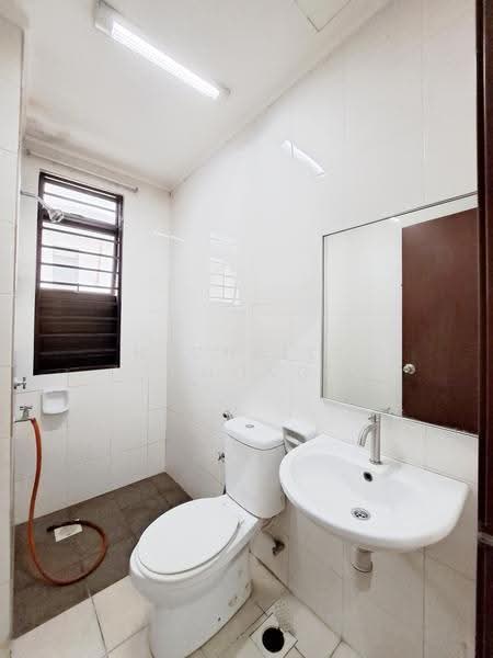 2-storey Terraced House for Sale in Denai Alam (Shah Alam) - Michelle Chong - Bathroom - PropertyGuru.com.my