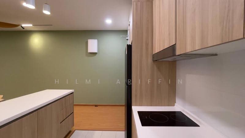 Service Residence for Rent at Maya Bay Residences @ Gamuda Cove - Hilmi Ariffin - Kitchen - PropertyGuru.com.my
