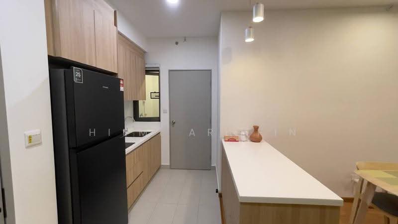 Service Residence for Rent at Maya Bay Residences @ Gamuda Cove - Hilmi Ariffin - Kitchen - PropertyGuru.com.my
