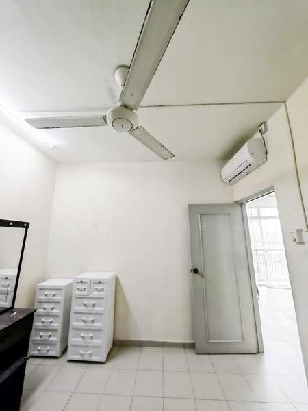 Apartment for Rent at Lake View Suites - Stella Chia - Bedroom - PropertyGuru.com.my