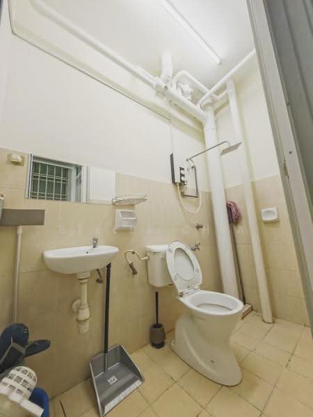 Apartment for Rent at Lake View Suites - Stella Chia - Bathroom - PropertyGuru.com.my