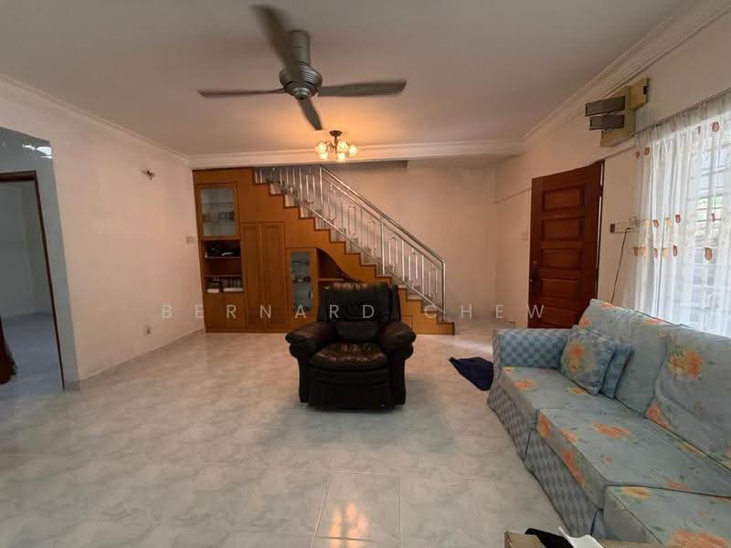 2-storey Terraced House for Sale in Sungai Ara (Penang) - Bernard Chew - Living Room - PropertyGuru.com.my