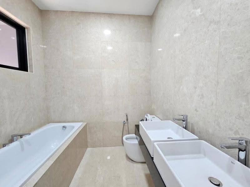 Kondominium untuk Disewa di 18 Madge - Wayne Eng - Bathroom - PropertyGuru.com.my