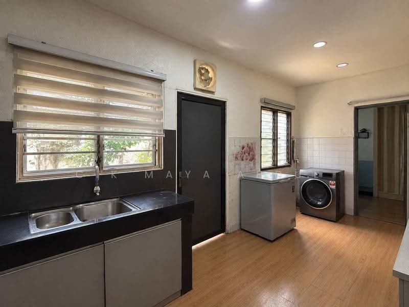 Terraced House for Sale in Lembah Keramat (Ulu Kelang) - Cik Maya Abdul - Kitchen - PropertyGuru.com.my
