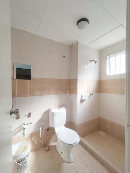 2-storey Terraced House for Sale in Taman Bukit Subang (Shah Alam) - Michelle Chong - Bathroom - PropertyGuru.com.my