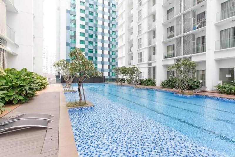 Service Residence for Sale at M Suites - Camie Hoo - Pool - PropertyGuru.com.my