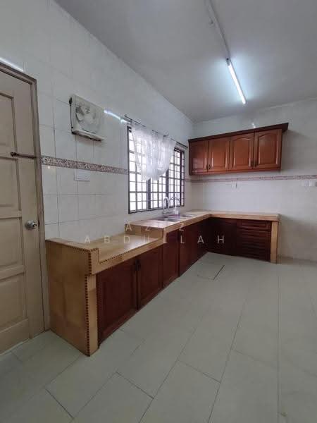 2-storey Terraced House for Rent in Usj 2 (Subang Jaya) - Aziz Abdullah - Kitchen - PropertyGuru.com.my