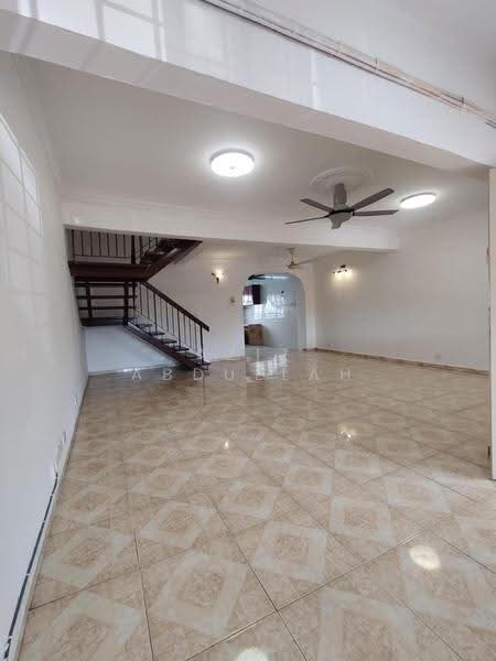 2-storey Terraced House for Rent in Usj 2 (Subang Jaya) - Aziz Abdullah - Living Room - PropertyGuru.com.my