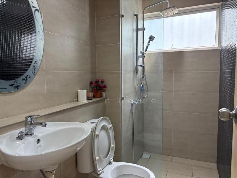 Kondominium untuk Dijual di The Sanderson - CK Chong - Bathroom - PropertyGuru.com.my