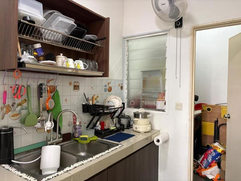 Kondominium untuk Dijual di The Sanderson - CK Chong - Kitchen - PropertyGuru.com.my