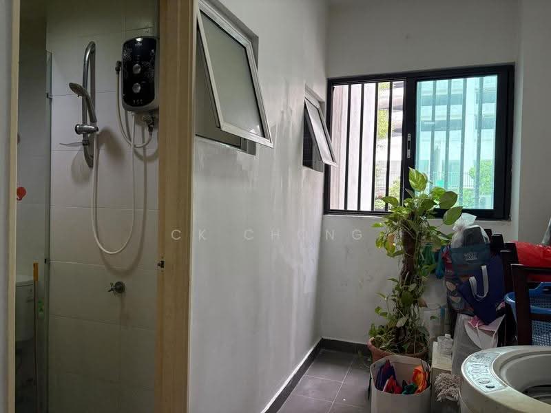 Kondominium untuk Dijual di The Sanderson - CK Chong - Bathroom - PropertyGuru.com.my
