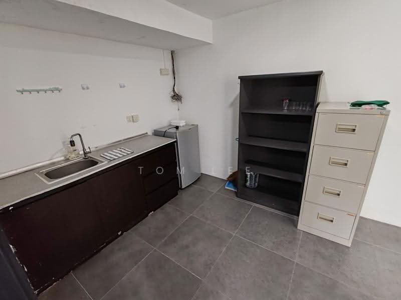 Kediaman Servis untuk Disewa di Empire Damansara - Tom Lee - Kitchen - PropertyGuru.com.my