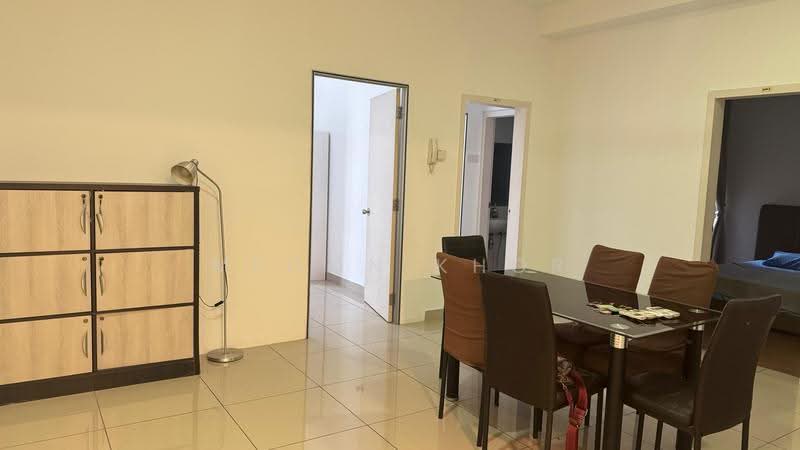 Service Residence for Sale at Paramount Utropolis - Meoon Khor - Dining Room - PropertyGuru.com.my