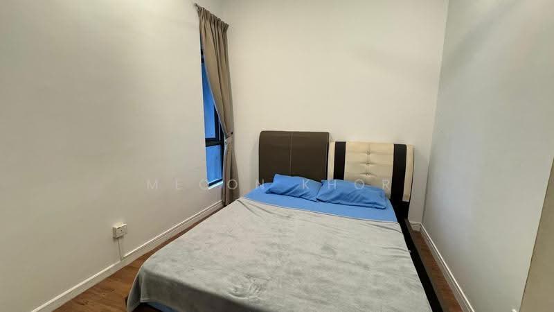 Service Residence for Sale at Paramount Utropolis - Meoon Khor - Bedroom - PropertyGuru.com.my